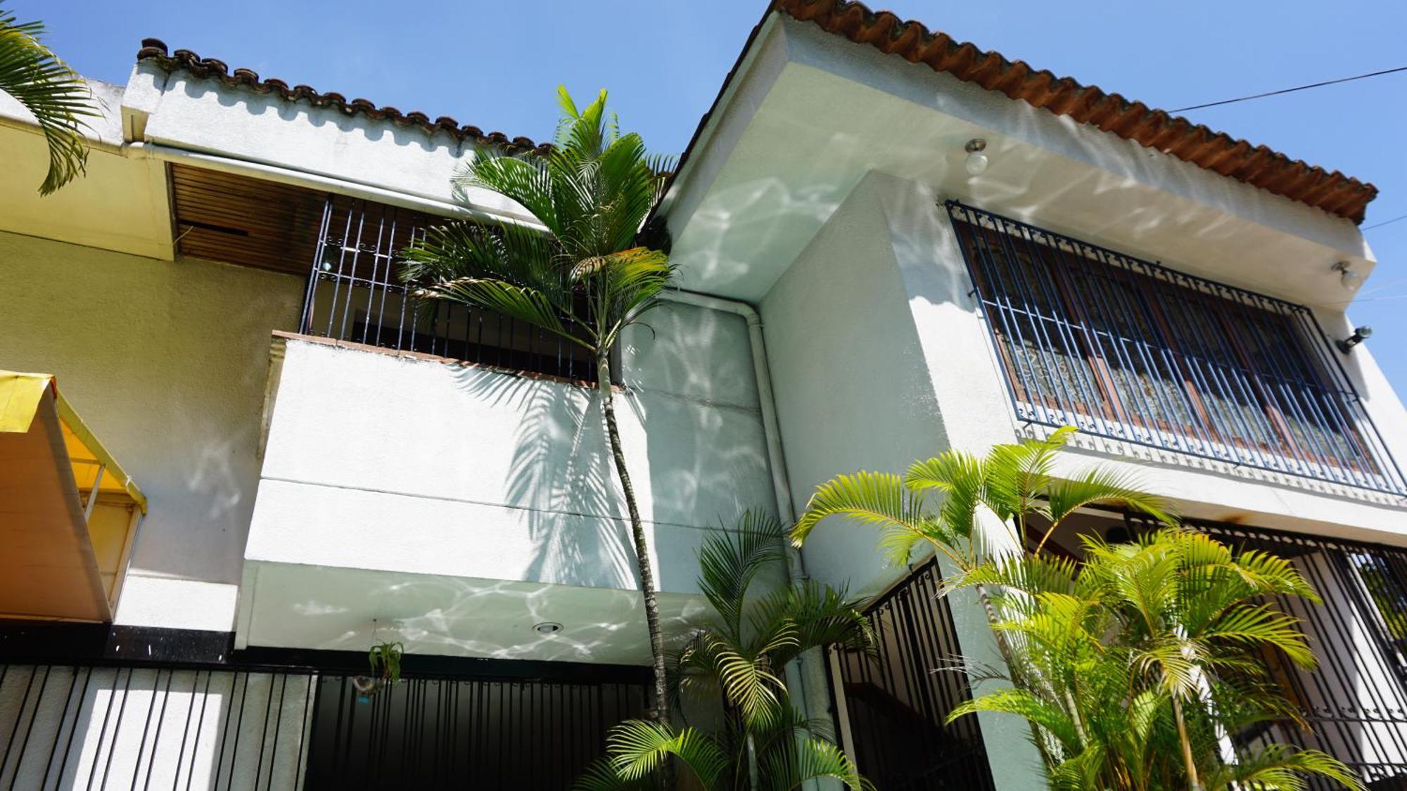 Casa Arq Hostal Cali Exterior photo